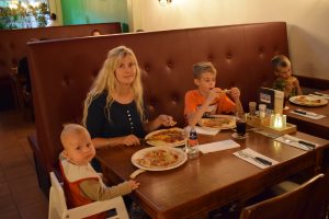 landal greenparks de lommerberten uit eten