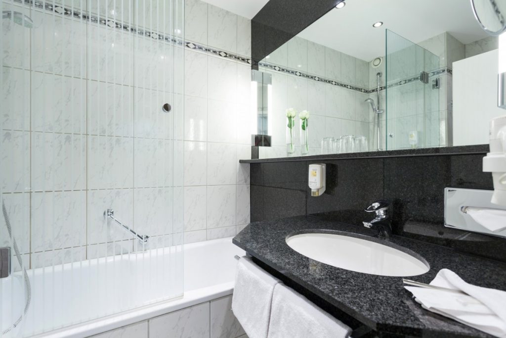 Stern hotel willingen badkamer