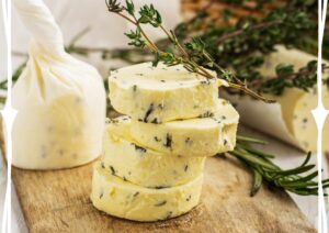 Zelf kruidenboter maken met verse kruiden