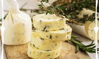 Zelf kruidenboter maken met verse kruiden